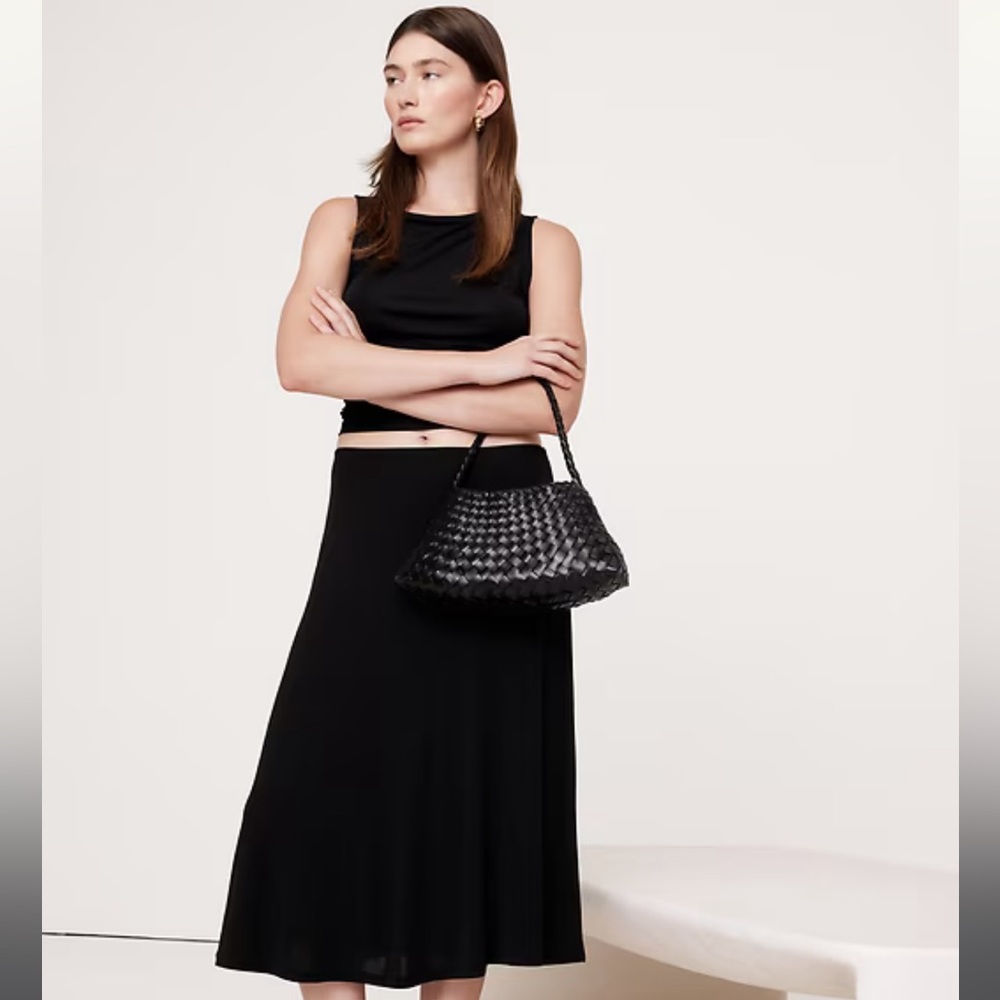 Banana Republic 90’s Inspired Y2K Crepe Midi Skirt  *hanger imprint on waist*